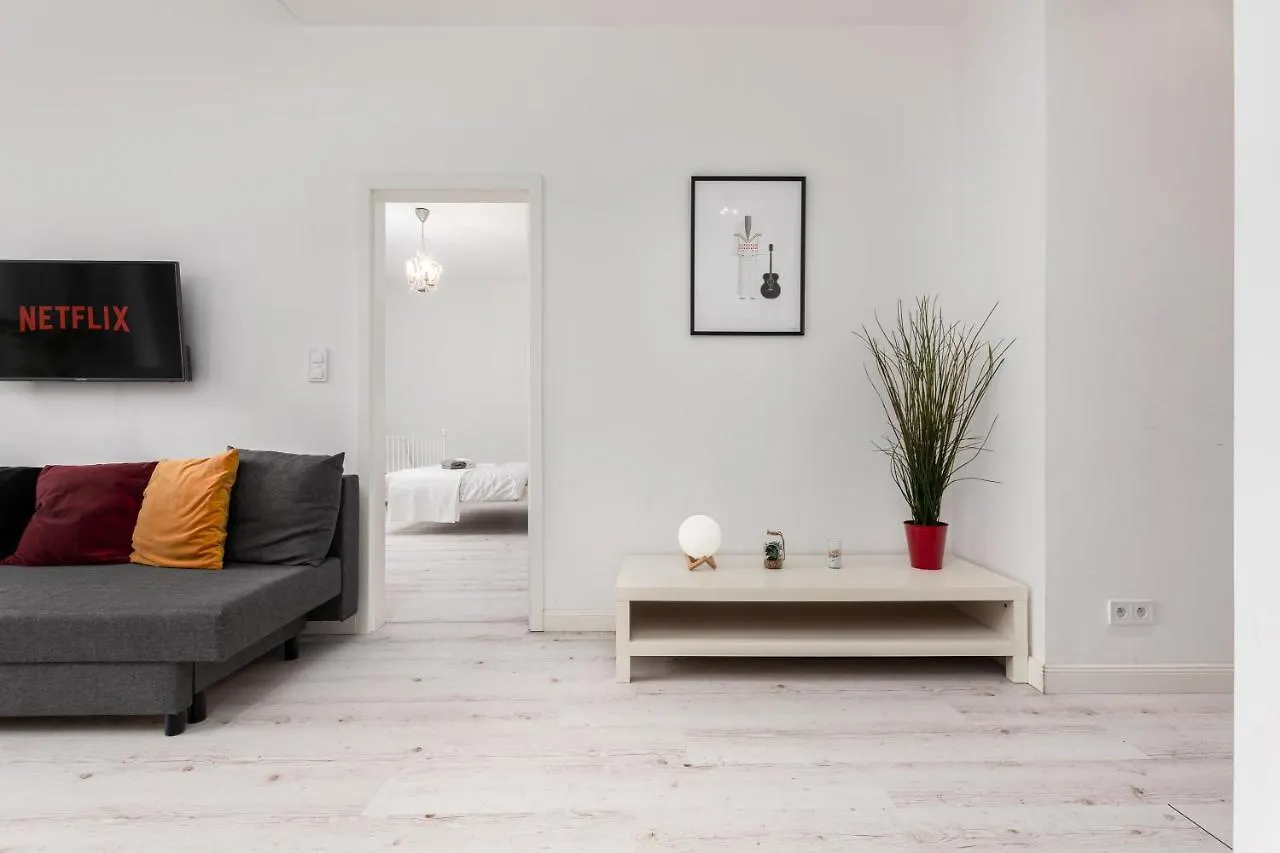 Palm Aparts Warsaw Apartment