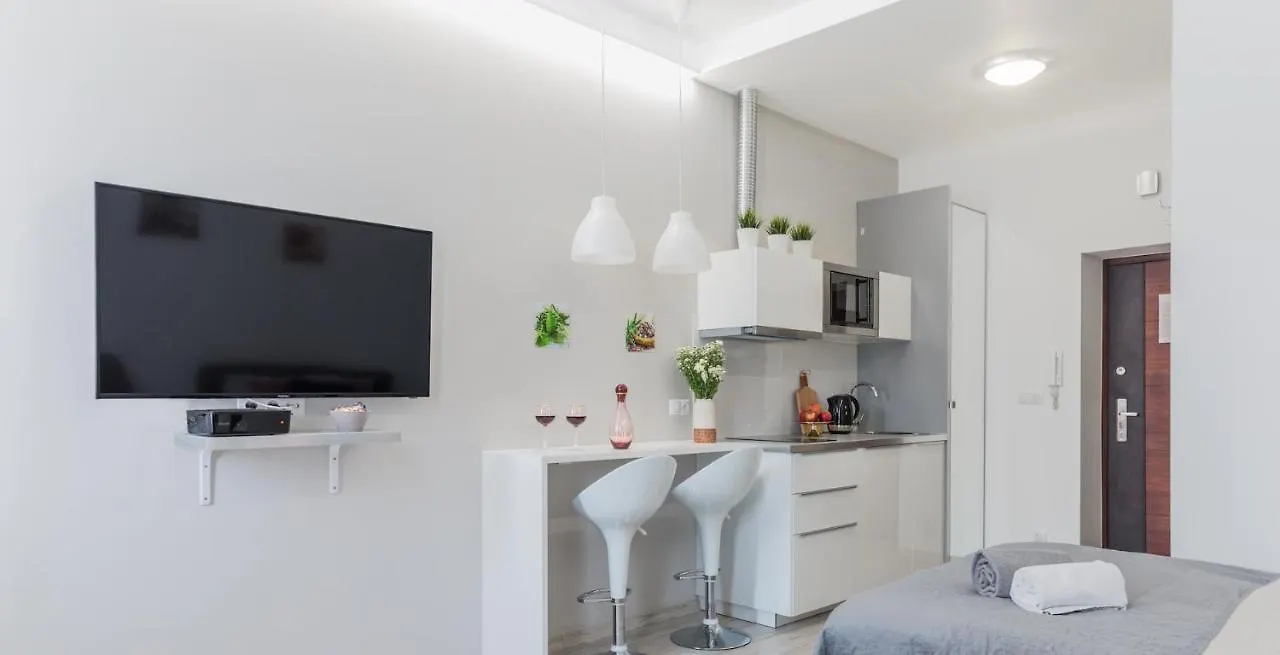 Palm Aparts Warsaw Apartment Poland