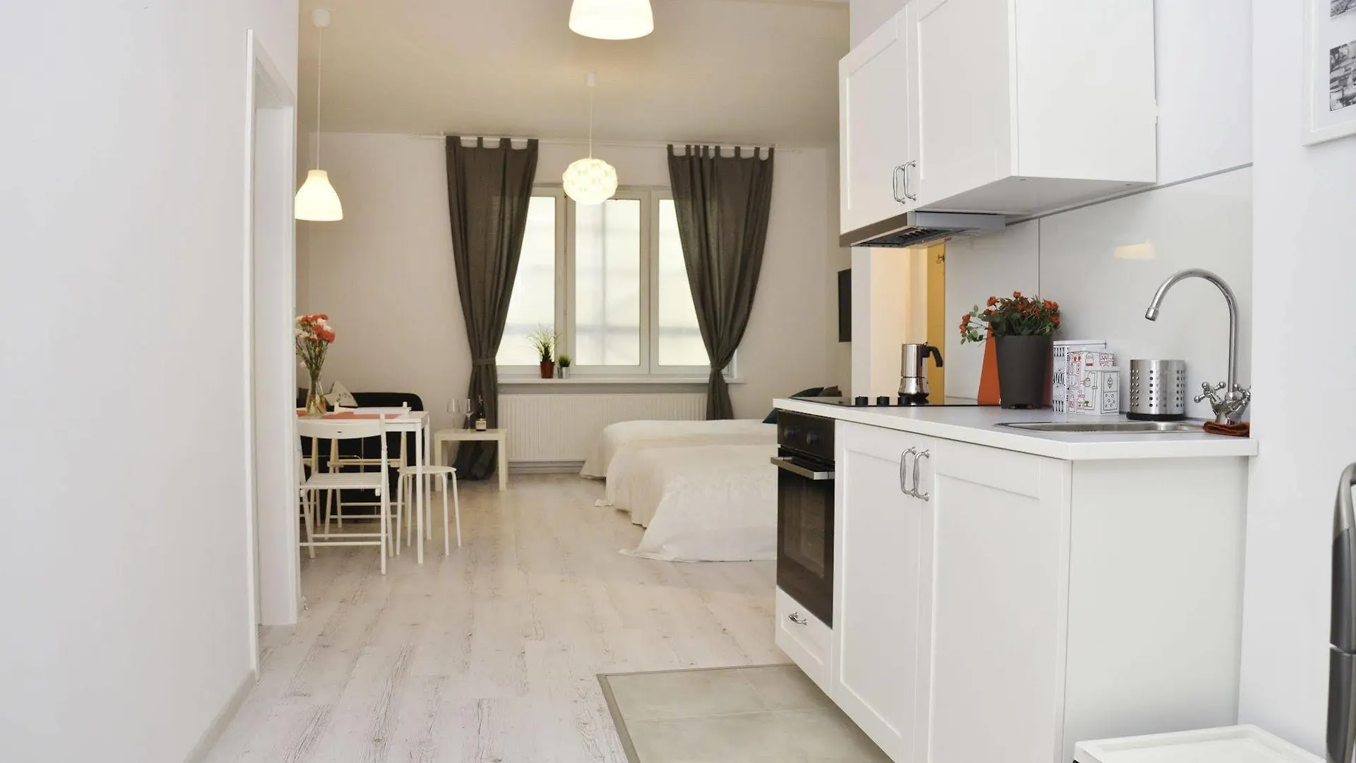 Palm Aparts Warsaw Apartment Poland
